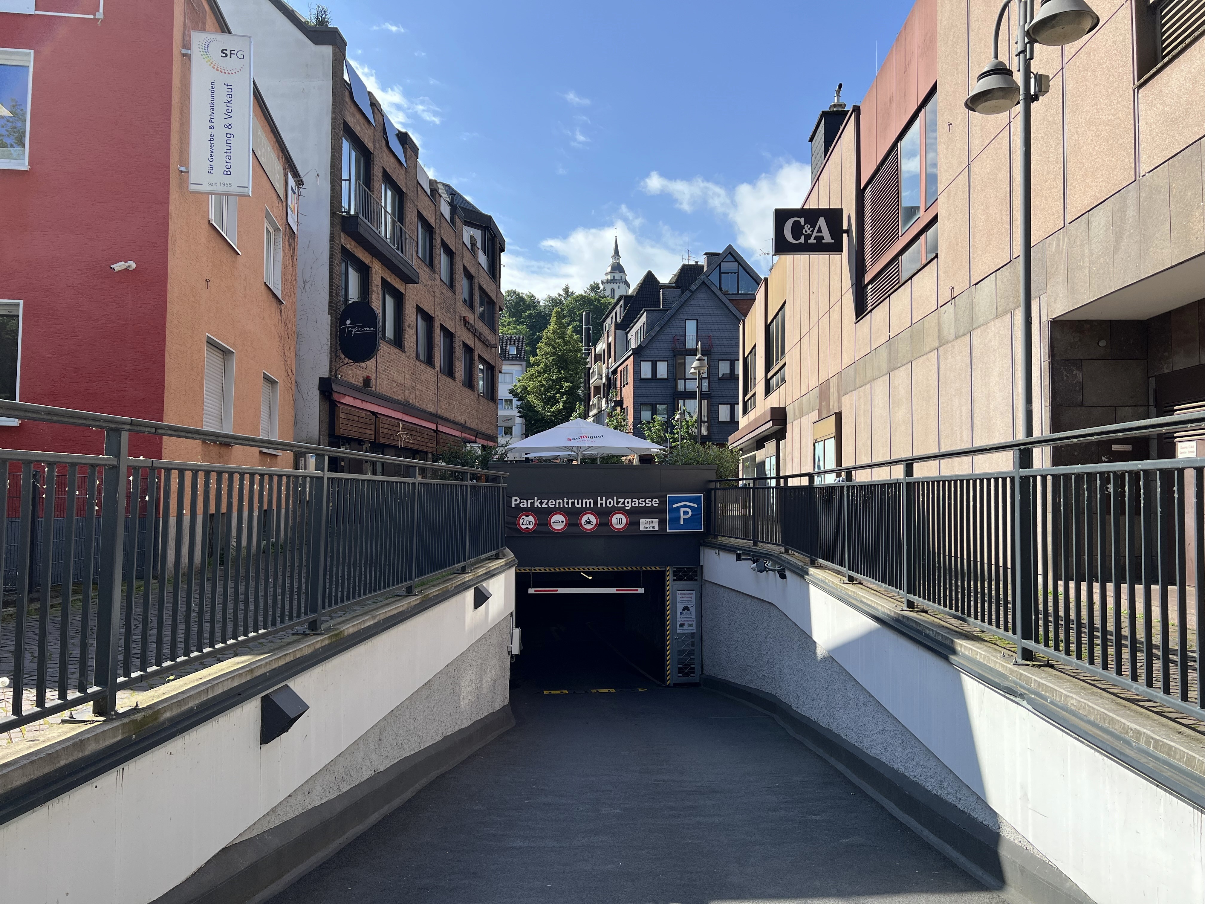 Parkzentrum Holzgasse Einfahrt